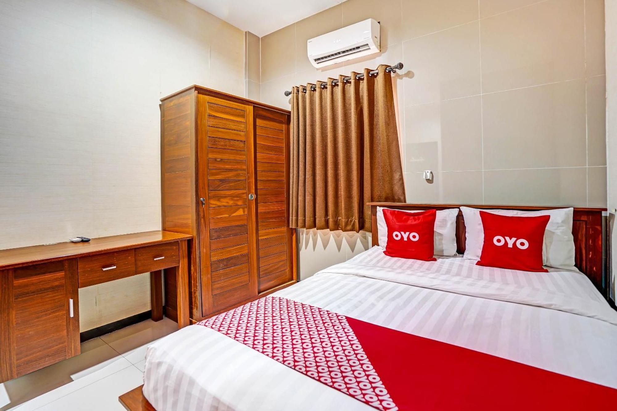 Oyo 90889 Dkb Residence Surabaya Bagian luar foto