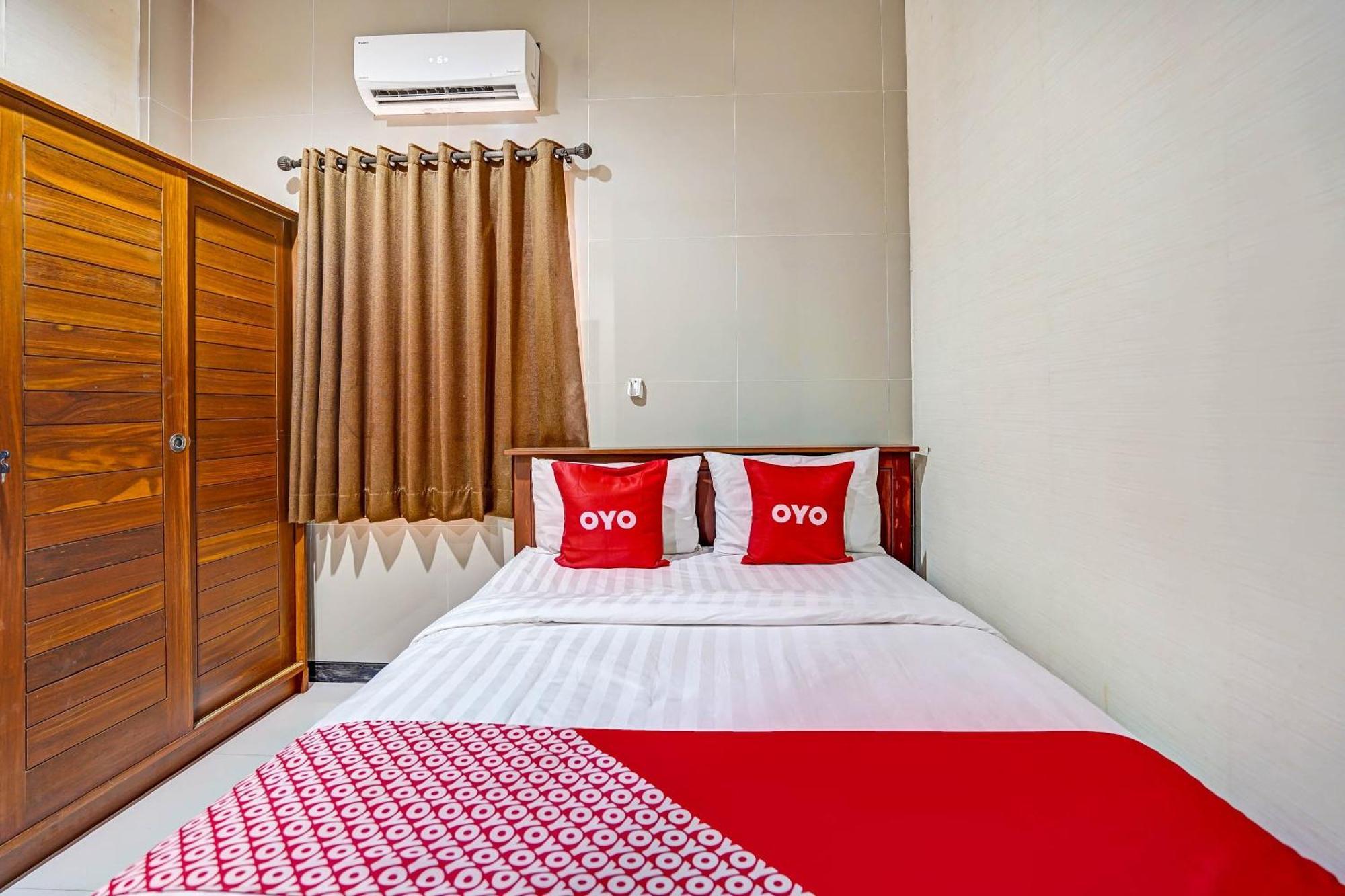 Oyo 90889 Dkb Residence Surabaya Bagian luar foto